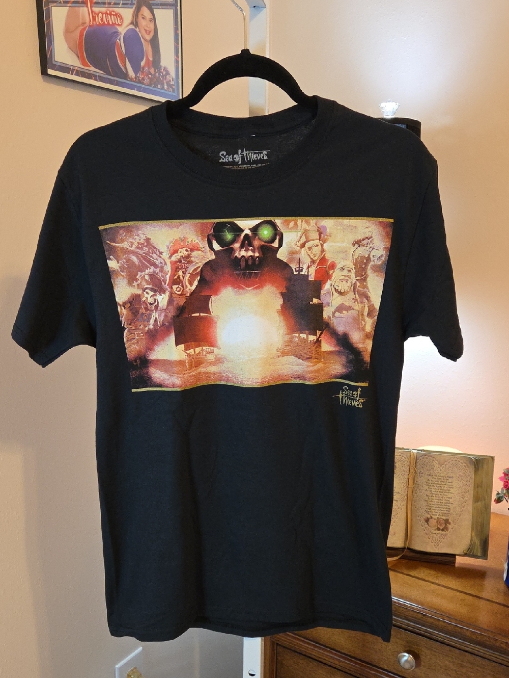 Men's Black Skull & Ship Graphic Short-Sleeve Tee
